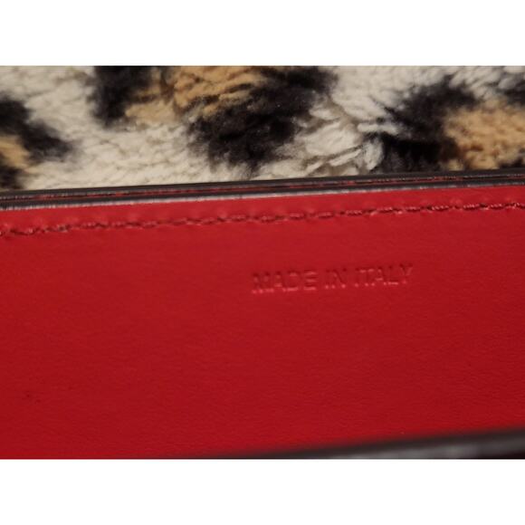 Christian Louboutin Loubi54 Crossbody bag - Alligator embossed calf leather - Picture 9 of 16